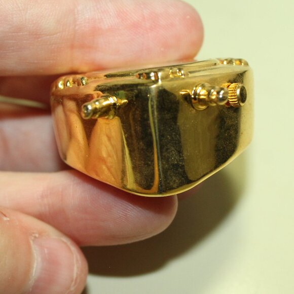 Vintage Miniature Brass Gold Tone 1.5" x 1.5" Heart Timex Clock - Picture 4 of 7